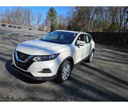 2020 Nissan Rogue Sport SV is a White 2020 Nissan Rogue SV SUV in Auburn MA