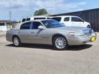 2004 Lincoln Town Car Signature