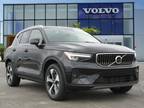 2024 Volvo XC40 B5 Plus Bright Theme