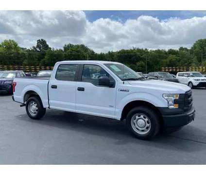 2015 Ford F150 SuperCrew Cab for sale is a White 2015 Ford F-150 SuperCrew Car for Sale in Tyler TX