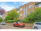 3 bed flat for sale in Chester Close, TW10, Richmond