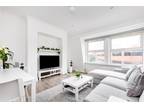 Shepherds Bush Green, Greater London, 2 bedroom flat/apartment for sale in