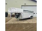 2007 Featherlite 20' Livestock Trailer - Two Compartments