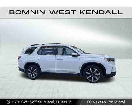 2023 Honda Pilot Elite is a Silver, White 2023 Honda Pilot Elite SUV in Miami FL