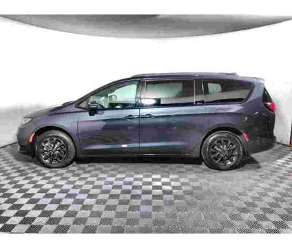 2021UsedChryslerUsedPacificaUsedAWD is a 2021 Chrysler Pacifica Car for Sale in Franklin IN