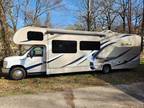 2017 Thor Motor Coach Four Winds 31L 32ft