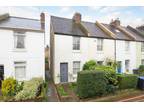Black Griffin Lane, Canterbury 2 bed terraced house to rent - £1,295 pcm (£299
