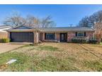 324 MOORE CREEK RD, Hurst, TX 76053 Single Family Residence For Sale MLS#