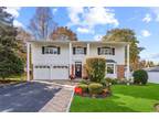 33 Fulton Avenue, Smithtown, NY 11787