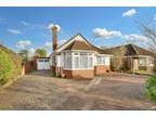 2 bedroom detached bungalow for sale in Midhurst Drive, Ferring, Worthing, BN12