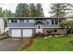 1922 Southwest Laura Court, Troutdale, OR 97060