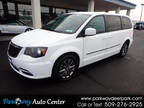 2016 Chrysler Town & Country S