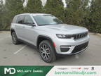 2024 Jeep grand cherokee Silver, 16 miles