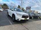 2016 Toyota Highlander XLE 4dr SUV