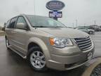2009 Chrysler Town and Country Touring 4dr Mini Van