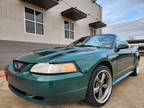 2001 Ford Mustang 2dr Convertible Deluxe