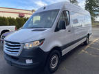 2019 Freightliner Sprinter Van 2500 High Roof V6 170 RWD