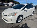 2014 Toyota Prius v 5dr Wgn Two