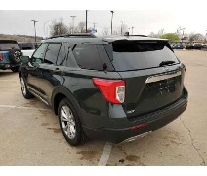2024 Ford Explorer XLT is a Green 2024 Ford Explorer XLT SUV in Tulsa OK