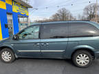 2006 Chrysler Town & Country LWB 4dr Touring