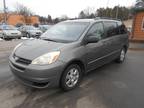 2004 Toyota Sienna CE