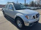 2011 Nissan Frontier SL 4x4 4dr Crew Cab SWB Pickup 5A