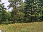 Manistee, 7.72 acres of prime onekama property.