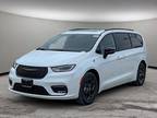 2024 Chrysler Pacifica Hybrid Premium S Appearance