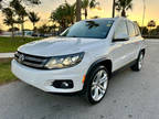 2013 Volkswagen Tiguan SE 4dr SUV w/Sunroof and Navigation