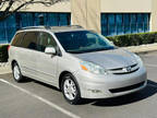 2006 Toyota Sienna XLE Limited Minivan 4D