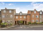 2 bed flat for sale in Southdown Road, AL5, Harpenden