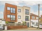 Flat for sale in Red Lion Road, Surbiton, KT6 (Ref 216864)
