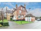 2 bedroom flat for sale in Copperfield House, Chequers Court, Rochester, Kent