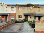 Raleigh Close, Gravesend 3 bed terraced house for sale -