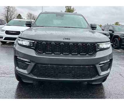 2024 Jeep Grand Cherokee Limited is a Grey 2024 Jeep grand cherokee Limited Car for Sale in Pataskala OH