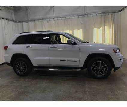 2017 Jeep Grand Cherokee Limited Nav 4WD is a White 2017 Jeep grand cherokee Limited Car for Sale in Glenview IL