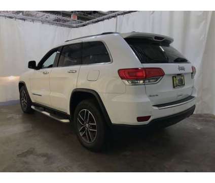 2017 Jeep Grand Cherokee Limited Nav 4WD is a White 2017 Jeep grand cherokee Limited Car for Sale in Glenview IL