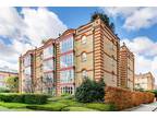 Barnes, Greater London, 2 bedroom flat/apartment for sale in Oriel Drive