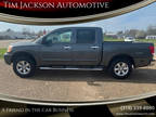 2010 Nissan Titan SE 4x2 4dr Crew Cab SWB Pickup