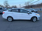 2014 Ford Fiesta 4dr Sdn SE