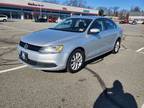 2013 Volkswagen Jetta SE PZEV 4dr Sedan 6A w/Convenience and Sunroof