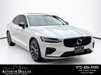 2022 Volvo S60 B5 Momentum