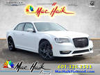 2023 Chrysler 300 TOURING L RWD