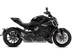 2024 Ducati Diavel V4 Black