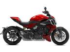 2023 Ducati Diavel V4 Ducati Red