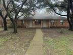 818 Hercules Ln, Denton, TX 76209