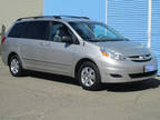 2006 Toyota Sienna LE 7-Passenger Minivan