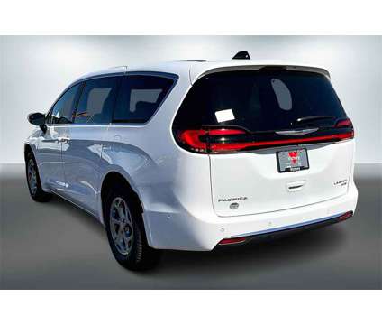 2024 Chrysler Pacifica Limited is a White 2024 Chrysler Pacifica Limited Car for Sale in Kansas City KS