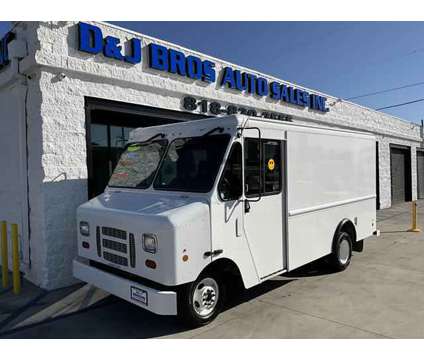 2016 Ford E350 Super Duty *STEP VAN* for sale is a White 2016 Ford E350 Super Duty Van in Pacoima CA