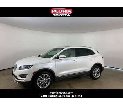 2019 Lincoln MKC Select is a Silver, White 2019 Lincoln MKC Select Car for Sale in Peoria IL